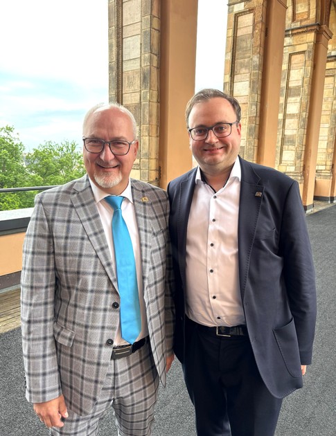  Foto (Abgeordnetenbro Passau): MdL Stefan Meyer (r.) und Abgeordnetenkollege MdL Helmut Schnotz (l.). 