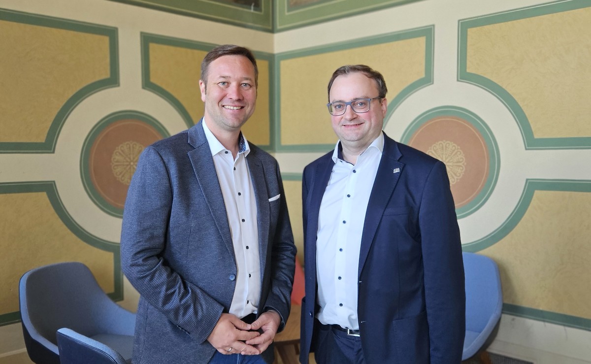 Foto (Abgeordnetenbro Passau): MdL Stefan Meyer und MdL Josef Heisl am Bayerischen Landtag.
