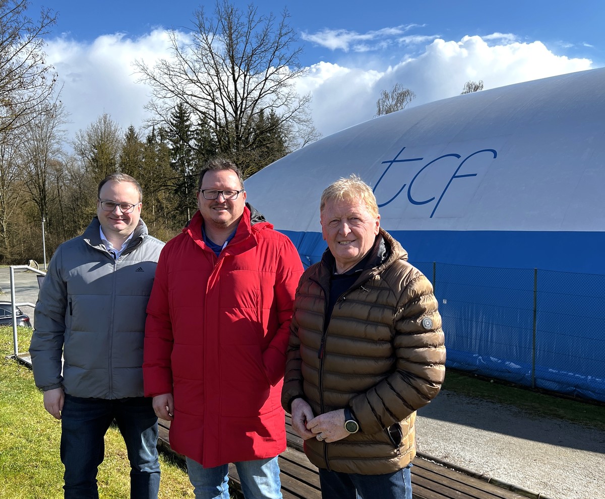 Foto (Abgeordnetenb�ro Passau): (v. l.) MdL Stefan Meyer, Wolfgang Stephani und Walter Knoller.