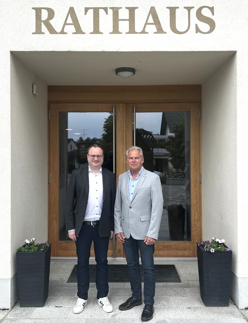 Foto (Abgeordnetenb�ro Passau): (v. l.) MdL Stefan Meyer und 1. B�rgermeister Heribert Knab.